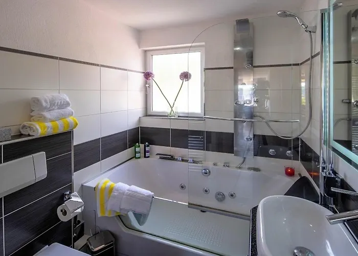 Maarhoehe - Im Maarberg - In Am 샬켄메렌